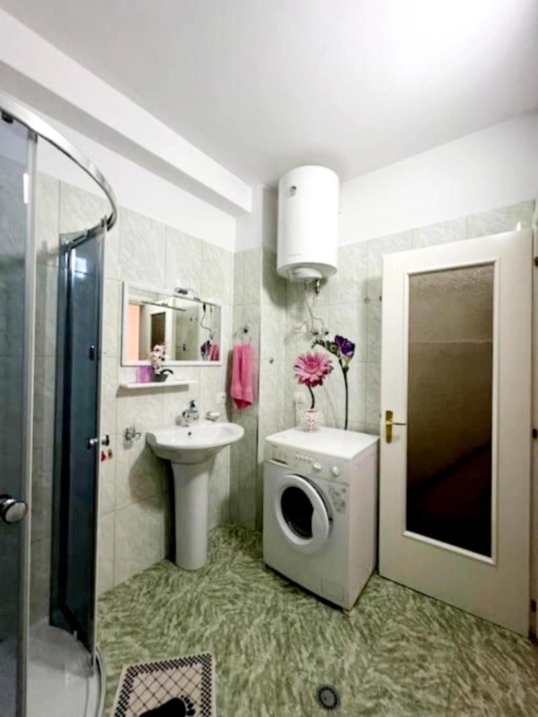 Happy Stories' Apartment In City Centre Szkodra Zewnętrze zdjęcie